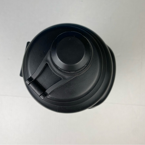 Manna Titan Gallon Bottle Water Jug 135 Ounce Black Stainless Vacuum Sealed - Picture 8 of 11